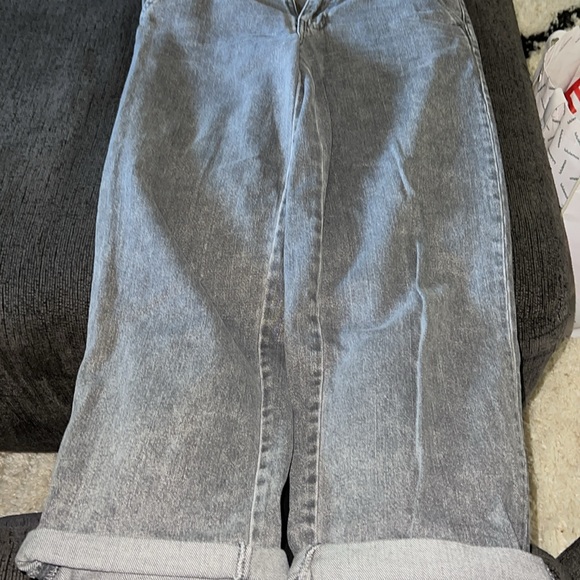 Universal Threads High-Rise Relaxed Straight Jeans - Picture 3 of 3